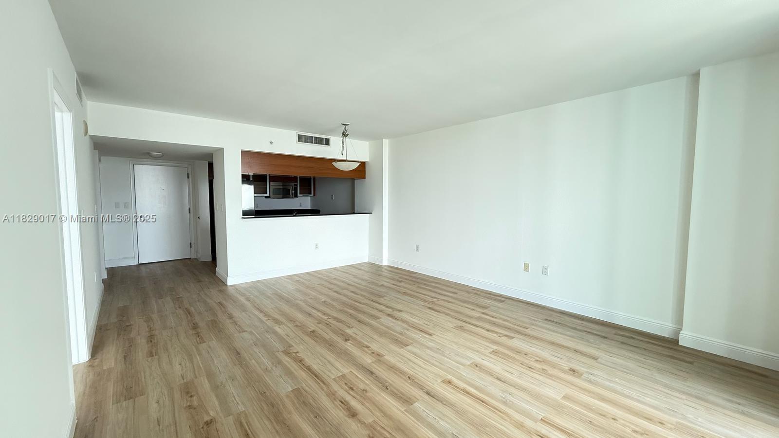 1800 N Bayshore Dr # 3106