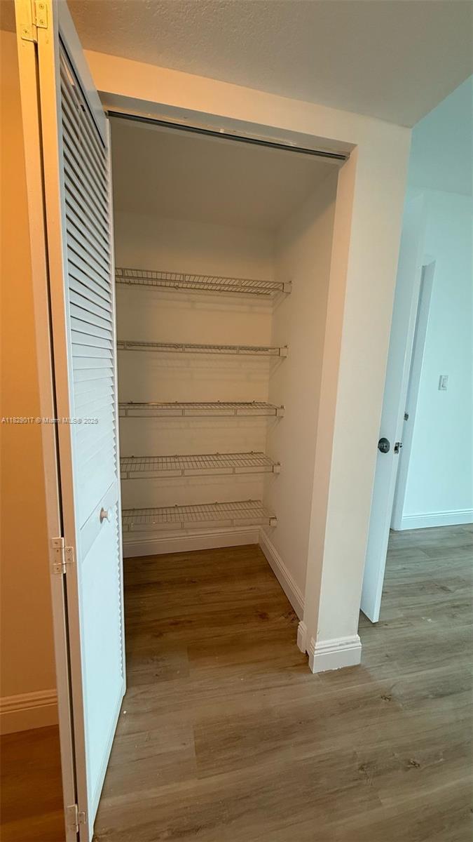 1800 N Bayshore Dr # 3106