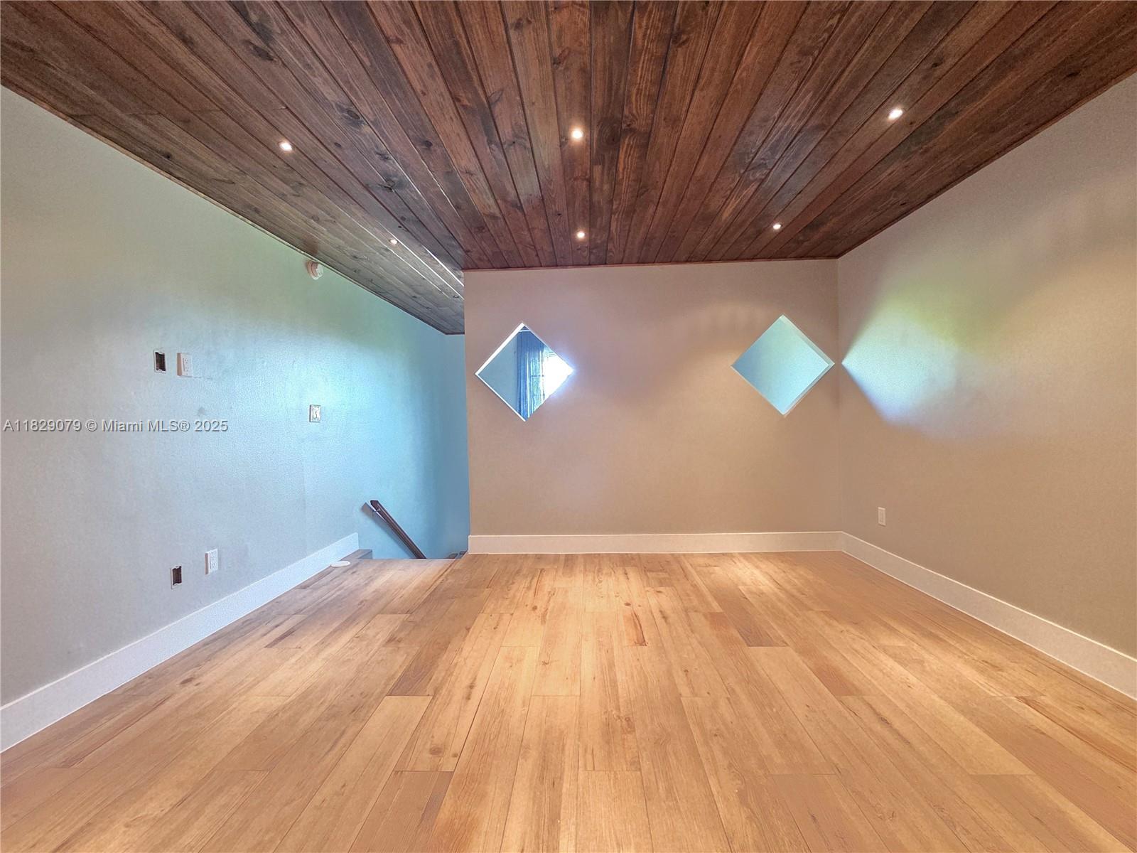 8650 SW 109th Ave # 204 Unit: 3-204