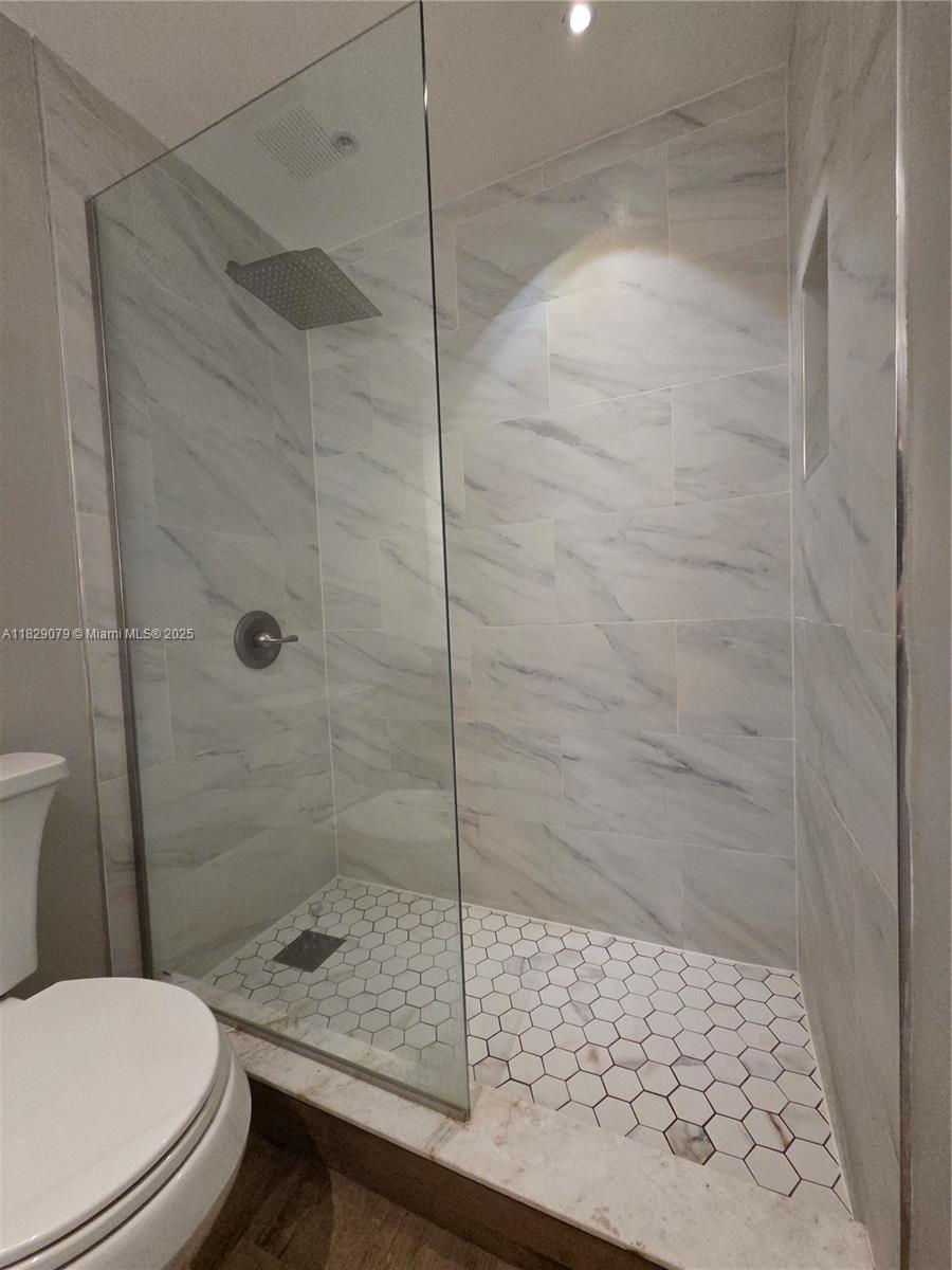 8650 SW 109th Ave # 204 Unit: 3-204