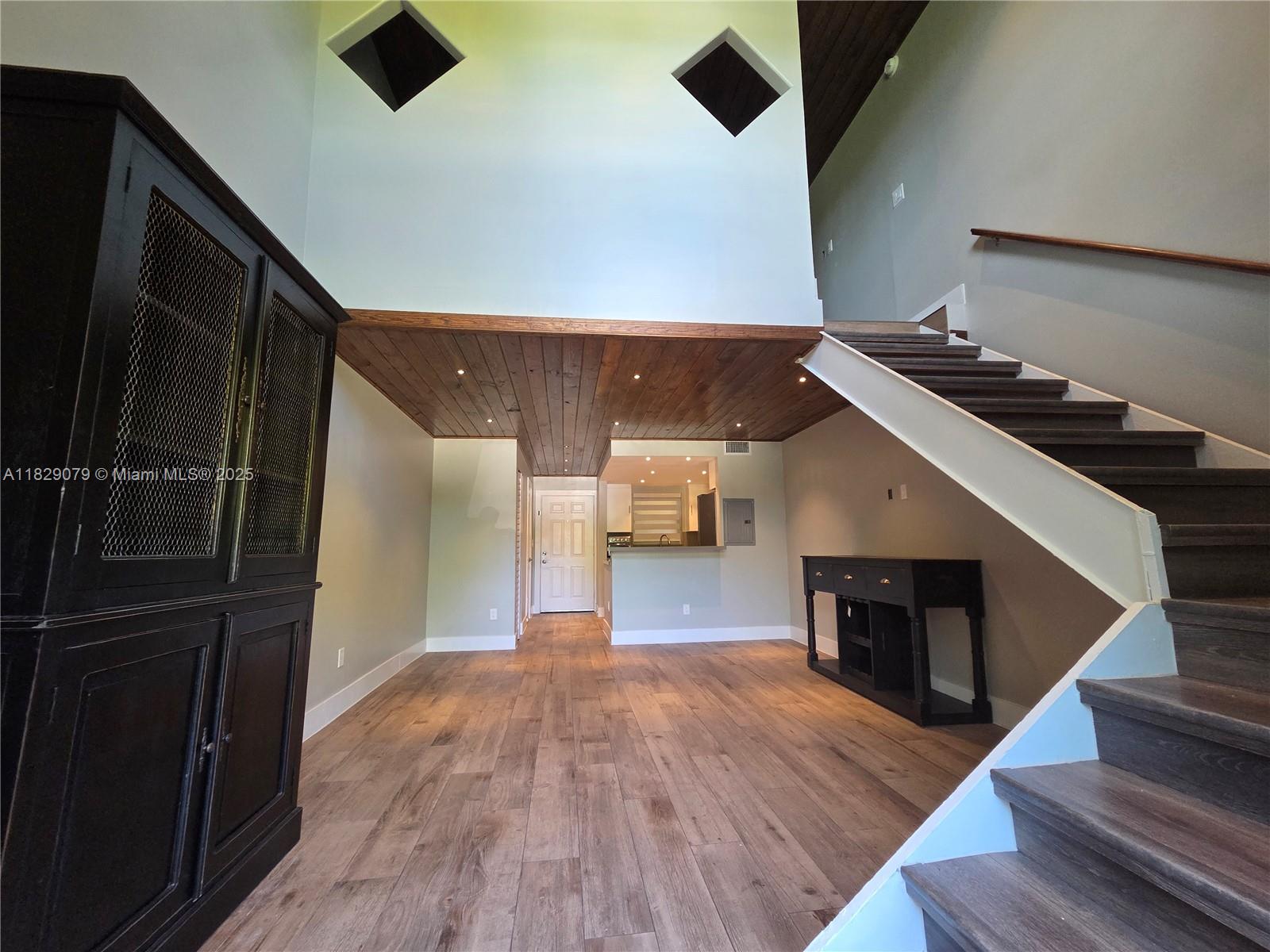 8650 SW 109th Ave # 204 Unit: 3-204