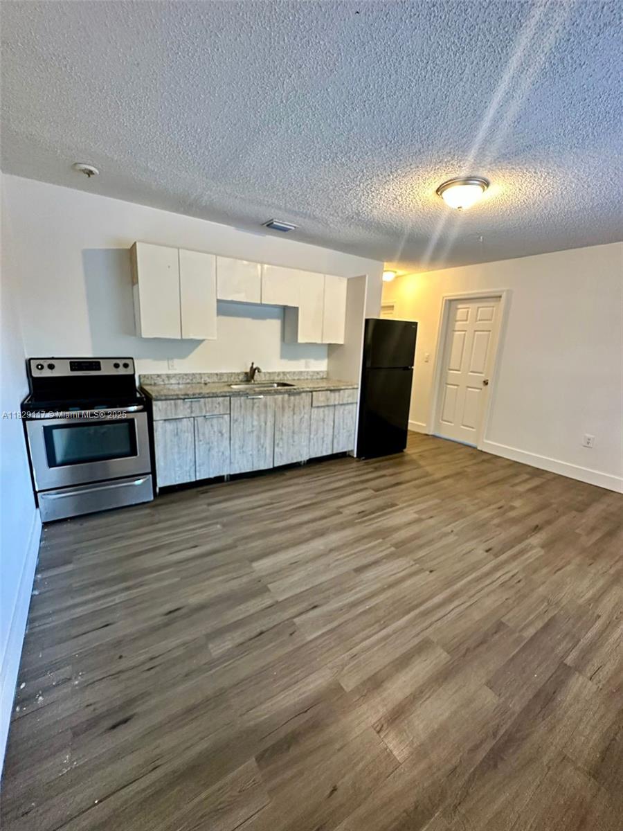 2251 NW 60th St