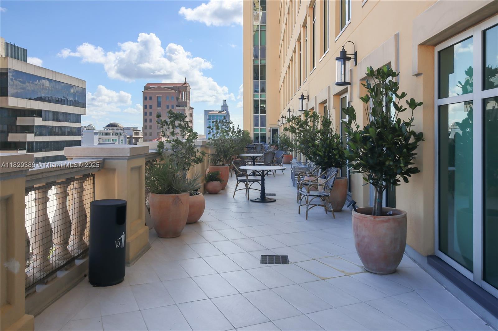 121 Alhambra Cir # 1000