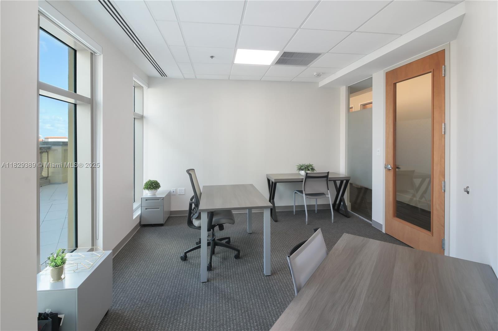 121 Alhambra Cir # 1000