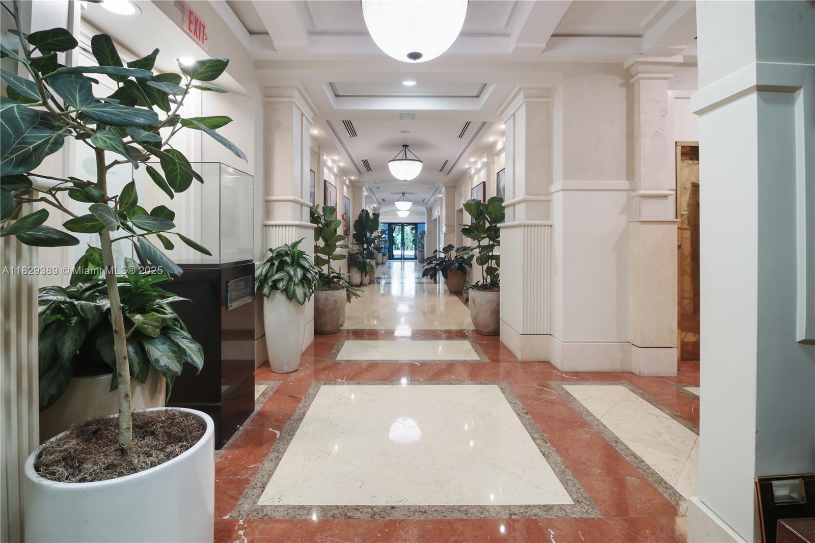 121 Alhambra Cir # 1000