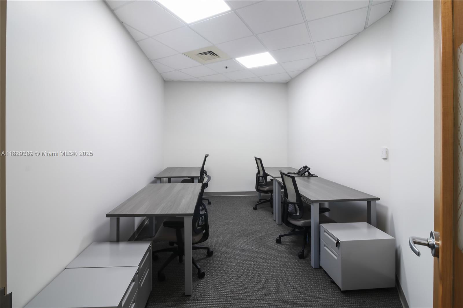 121 Alhambra Cir # 1000