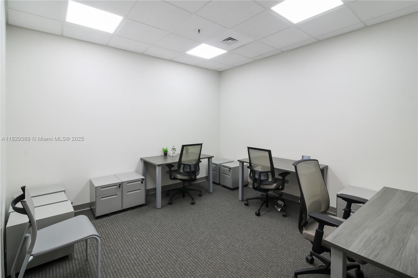 121 Alhambra Cir # 1000