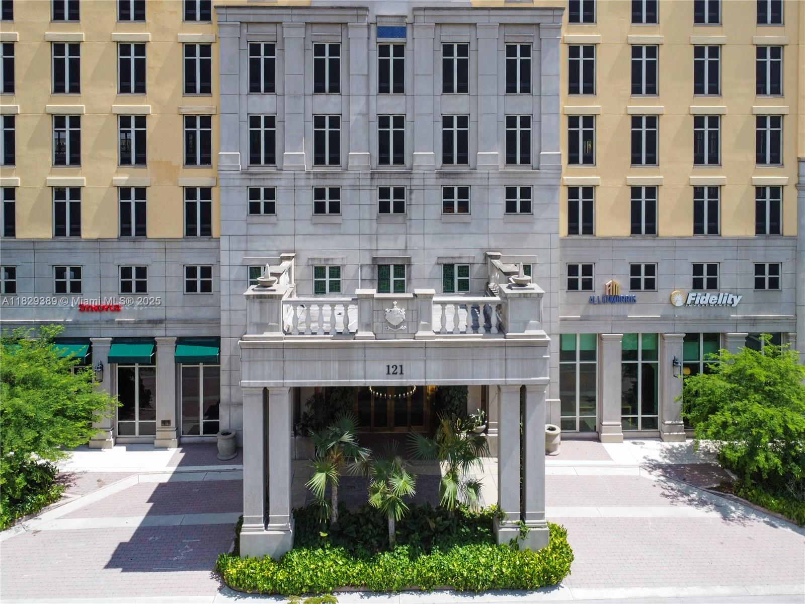 121 Alhambra Cir # 1000