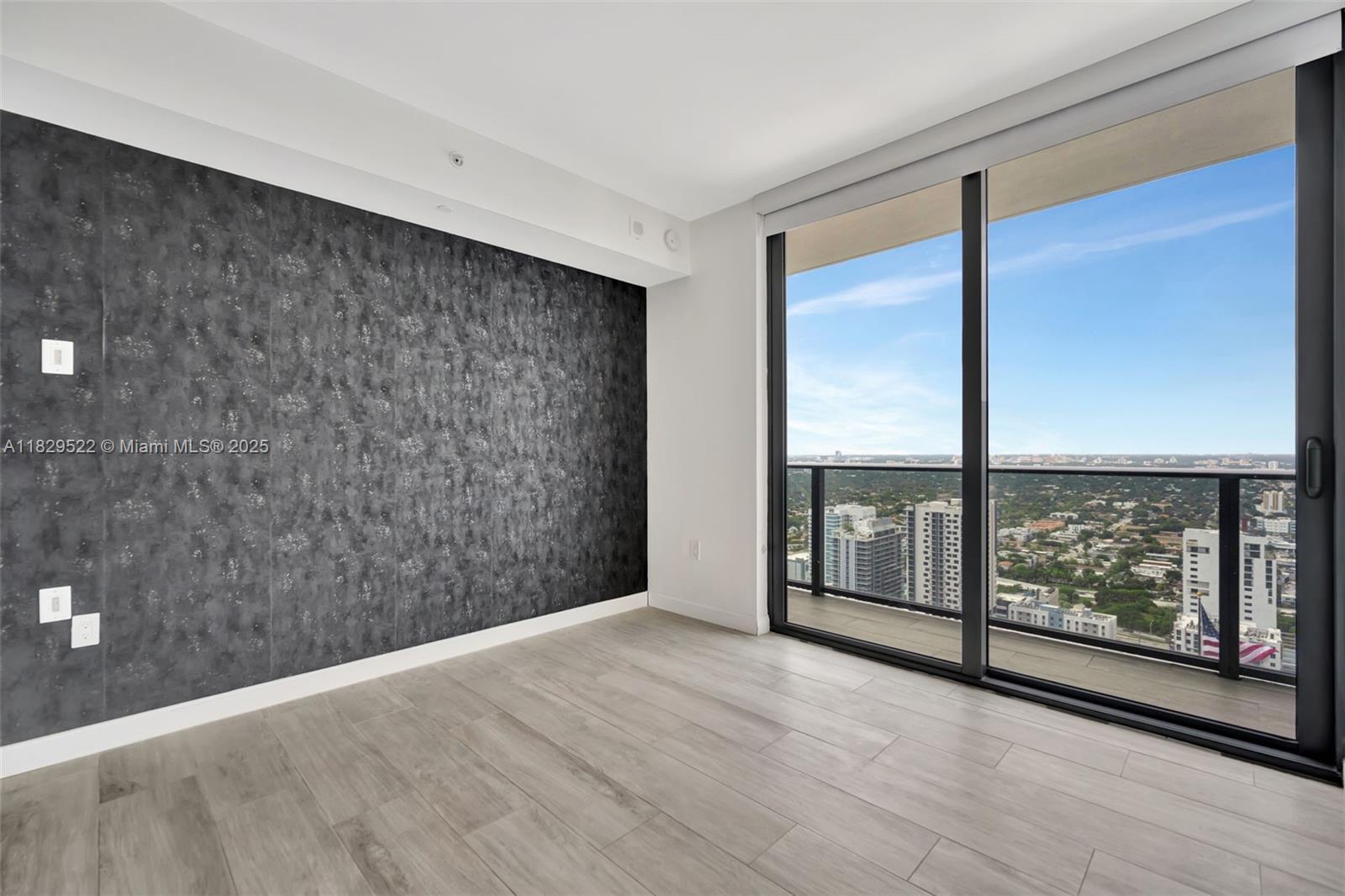 55 SW 9th St # 3908, Miami Unit: 3908