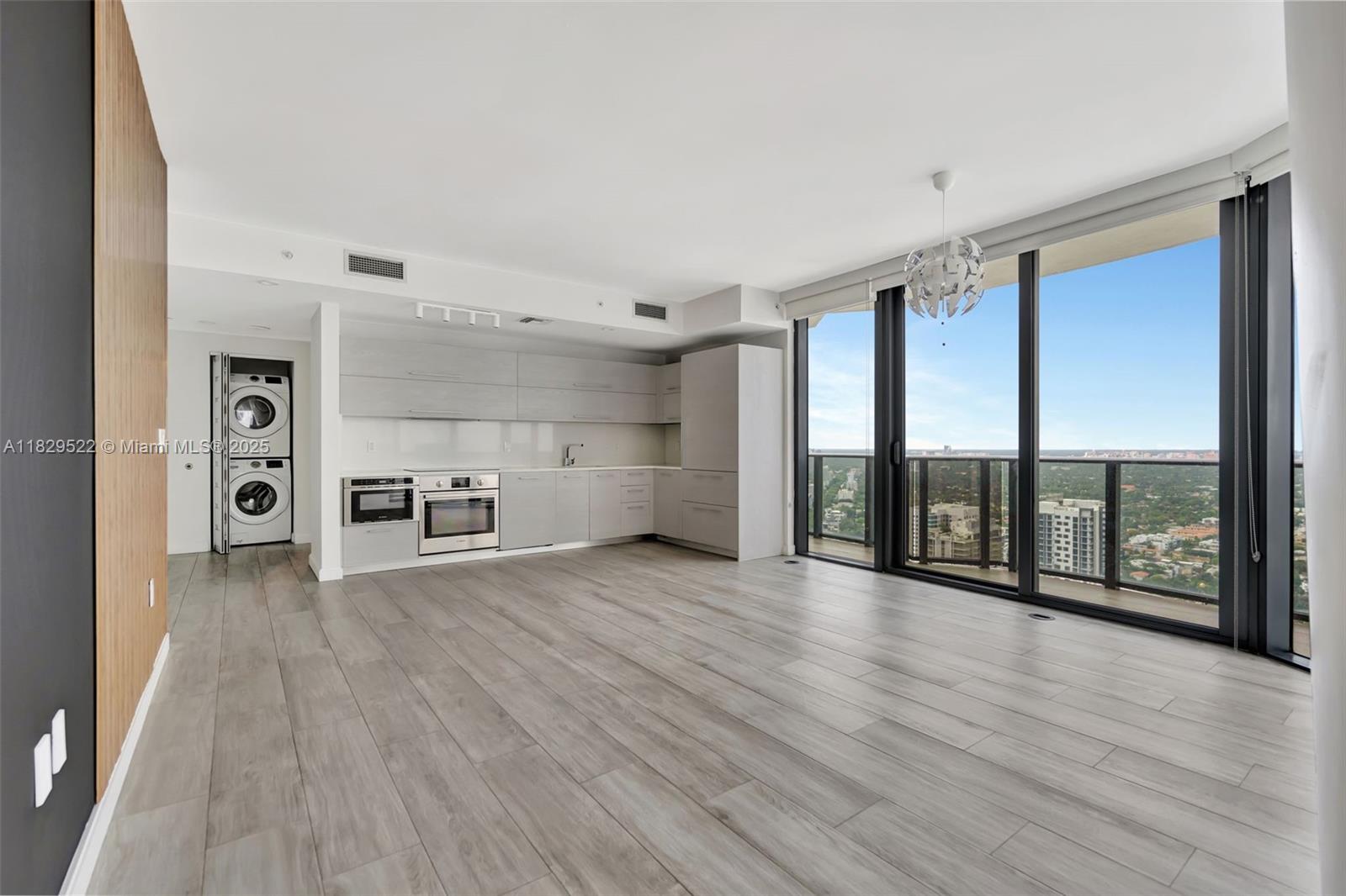 55 SW 9th St # 3908, Miami Unit: 3908