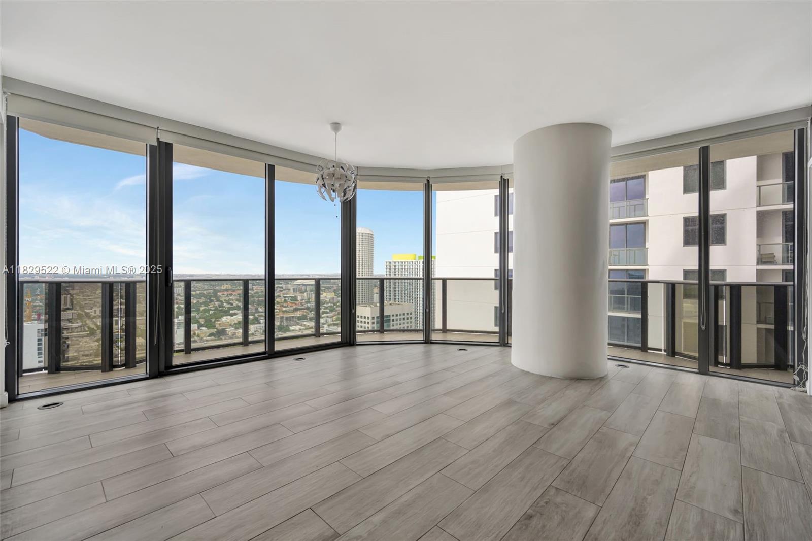 55 SW 9th St # 3908, Miami Unit: 3908