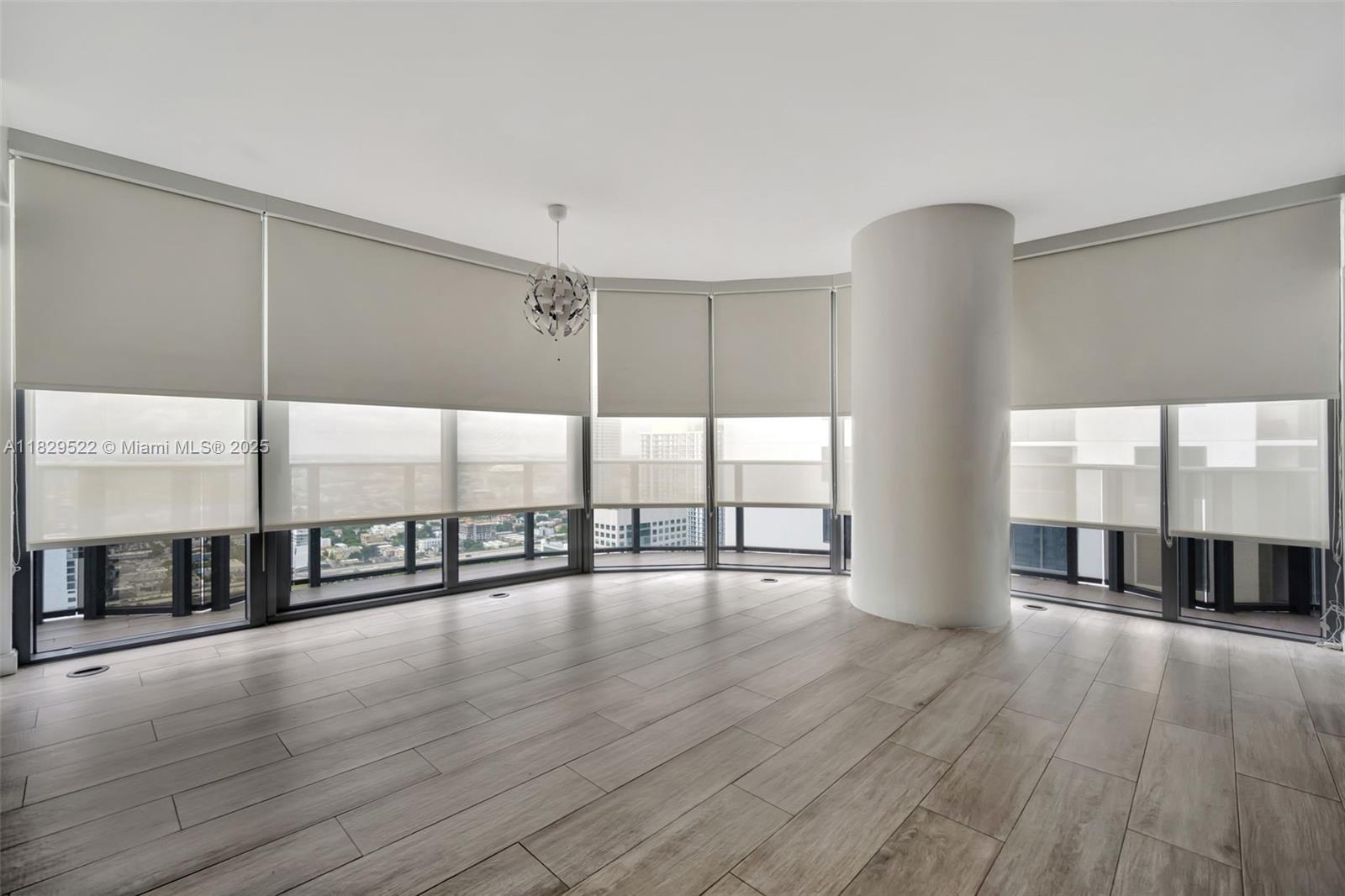 55 SW 9th St # 3908, Miami Unit: 3908