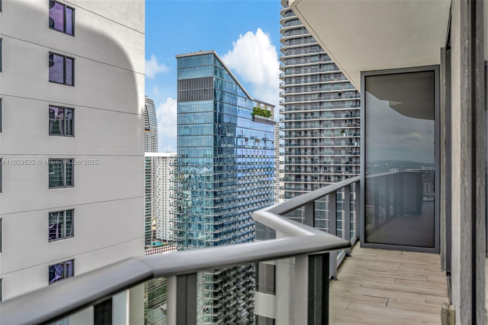 55 SW 9th St # 3908, Miami Unit: 3908