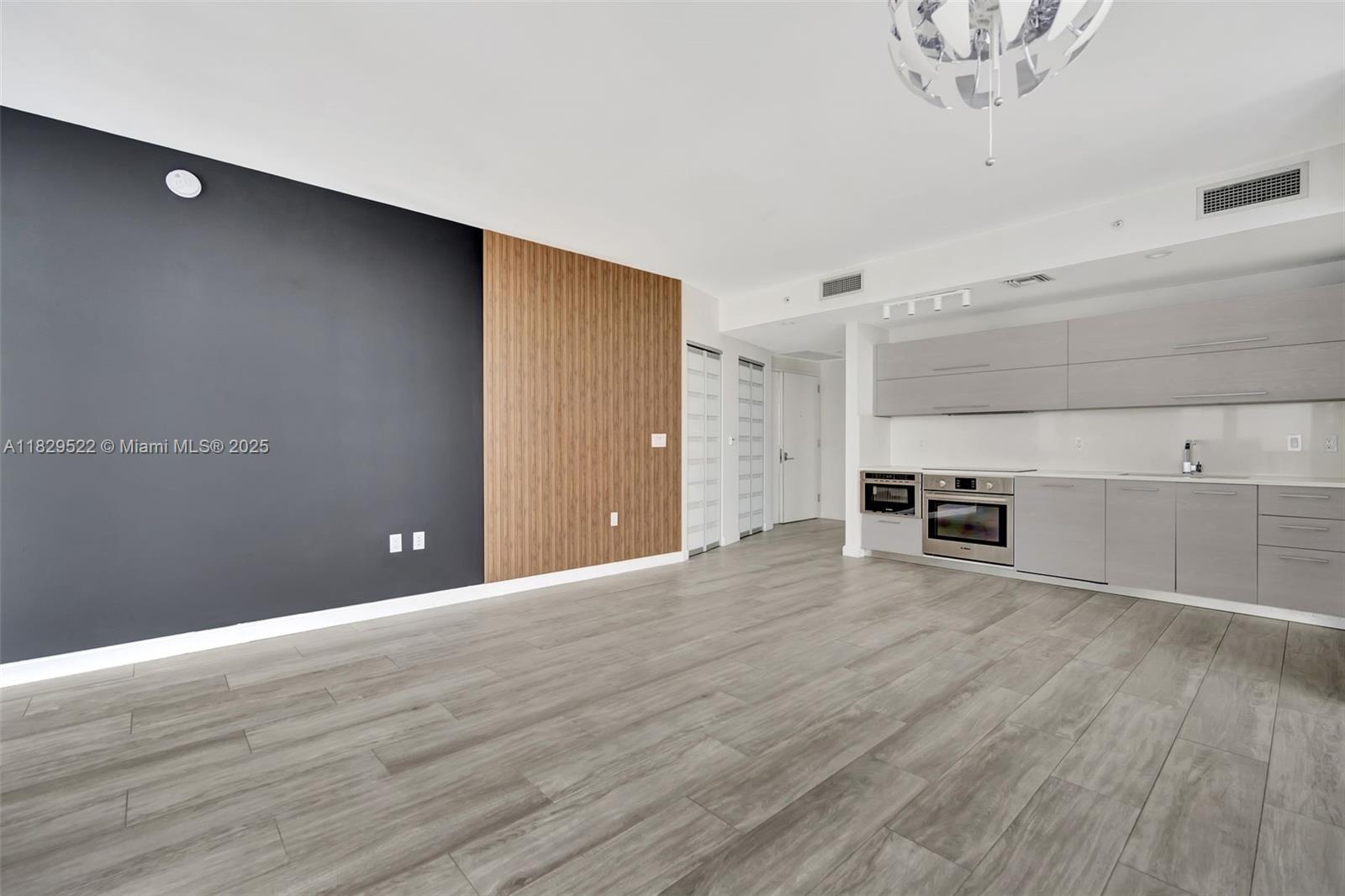 55 SW 9th St # 3908, Miami Unit: 3908