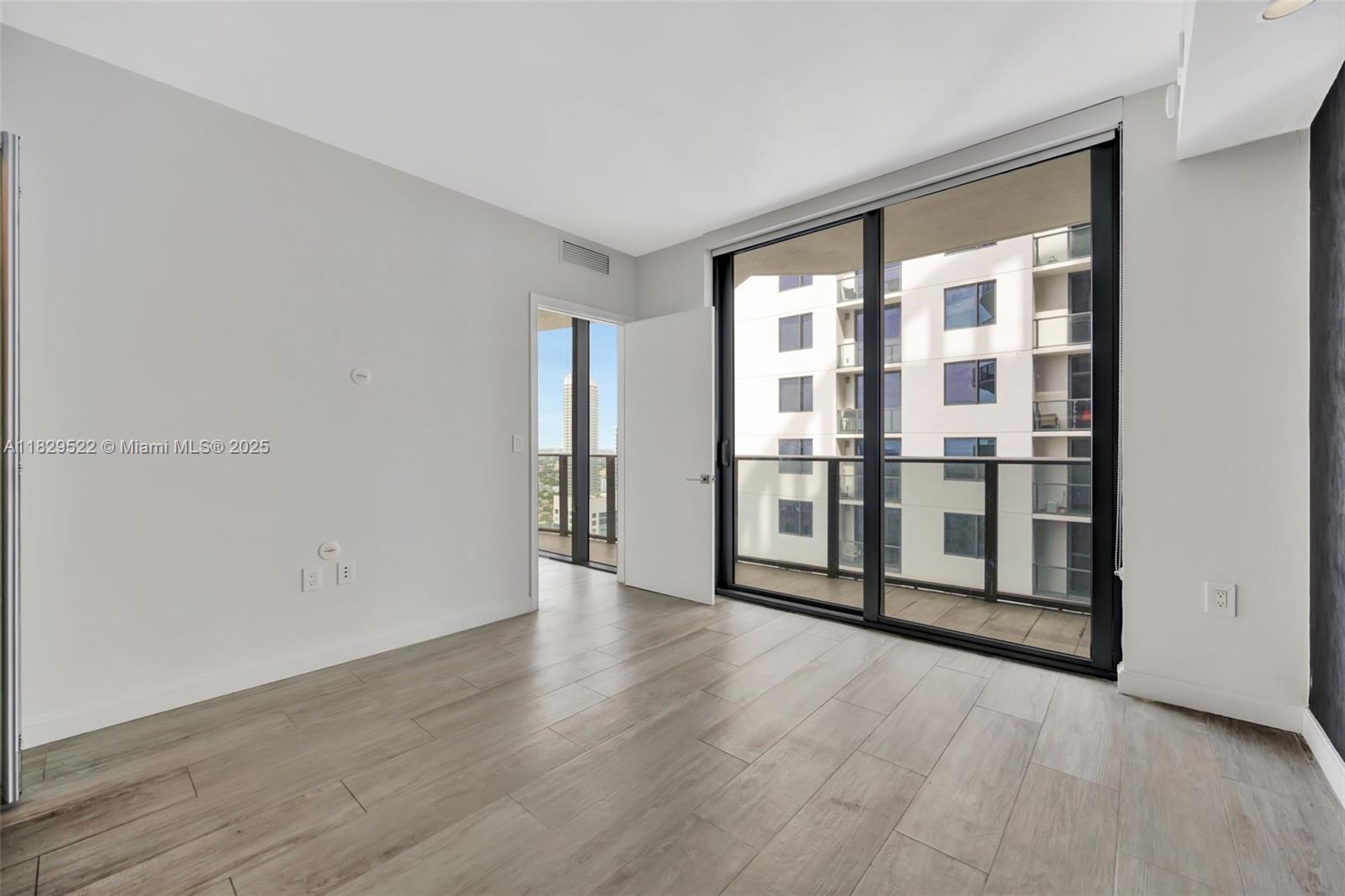 55 SW 9th St # 3908, Miami Unit: 3908