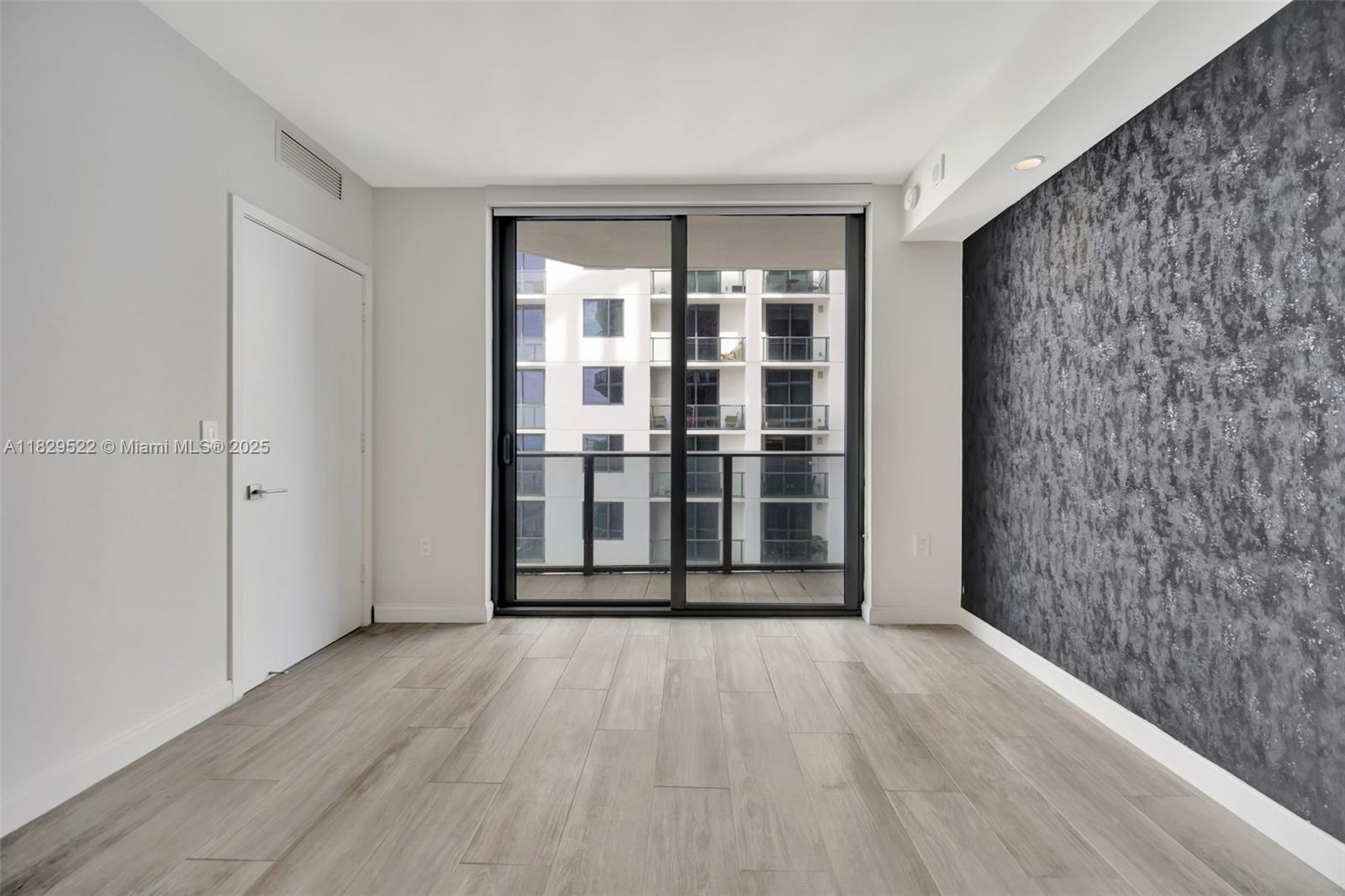 55 SW 9th St # 3908, Miami Unit: 3908