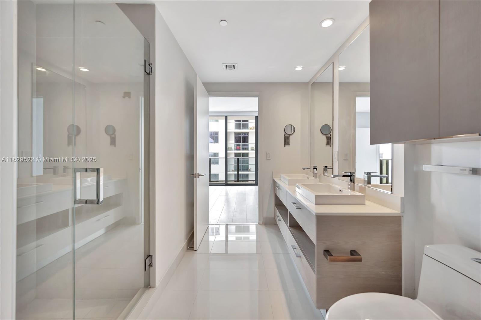 55 SW 9th St # 3908, Miami Unit: 3908