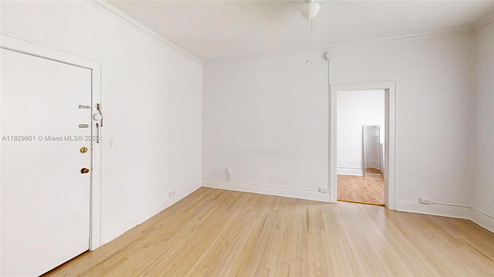 126 Mendoza Ave # 9