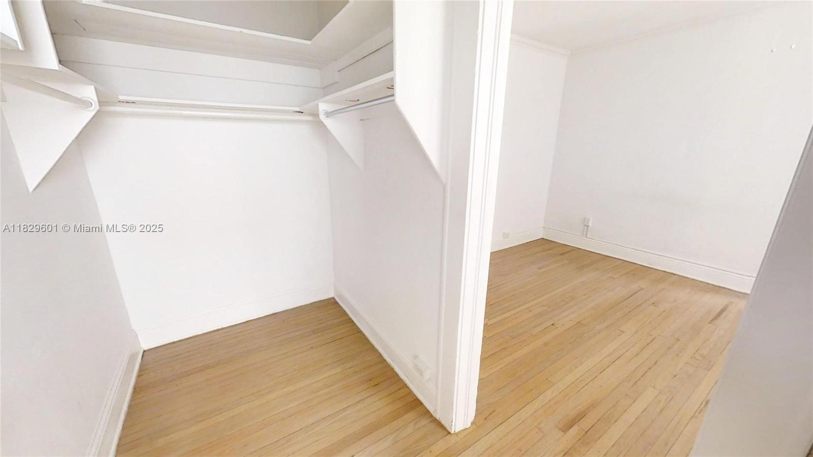 126 Mendoza Ave # 9