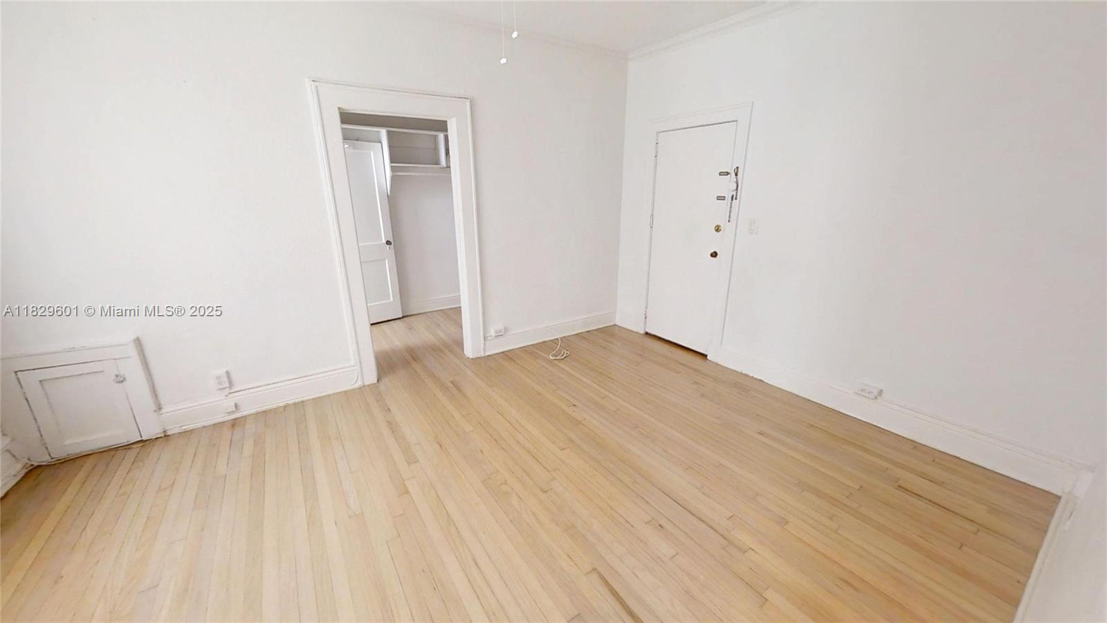 126 Mendoza Ave # 9