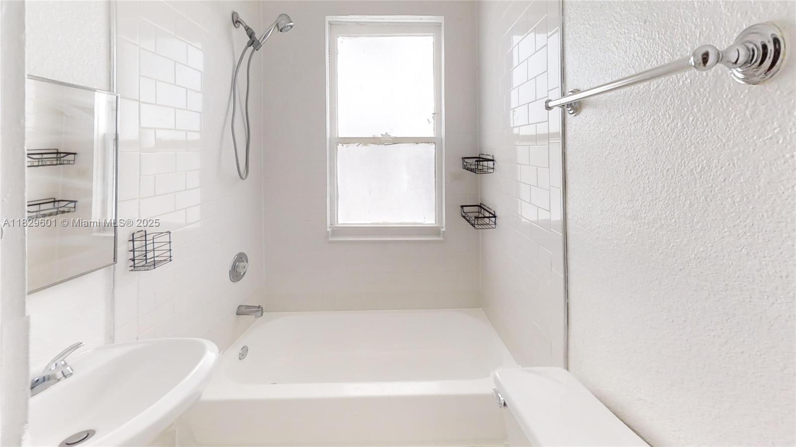 126 Mendoza Ave # 9