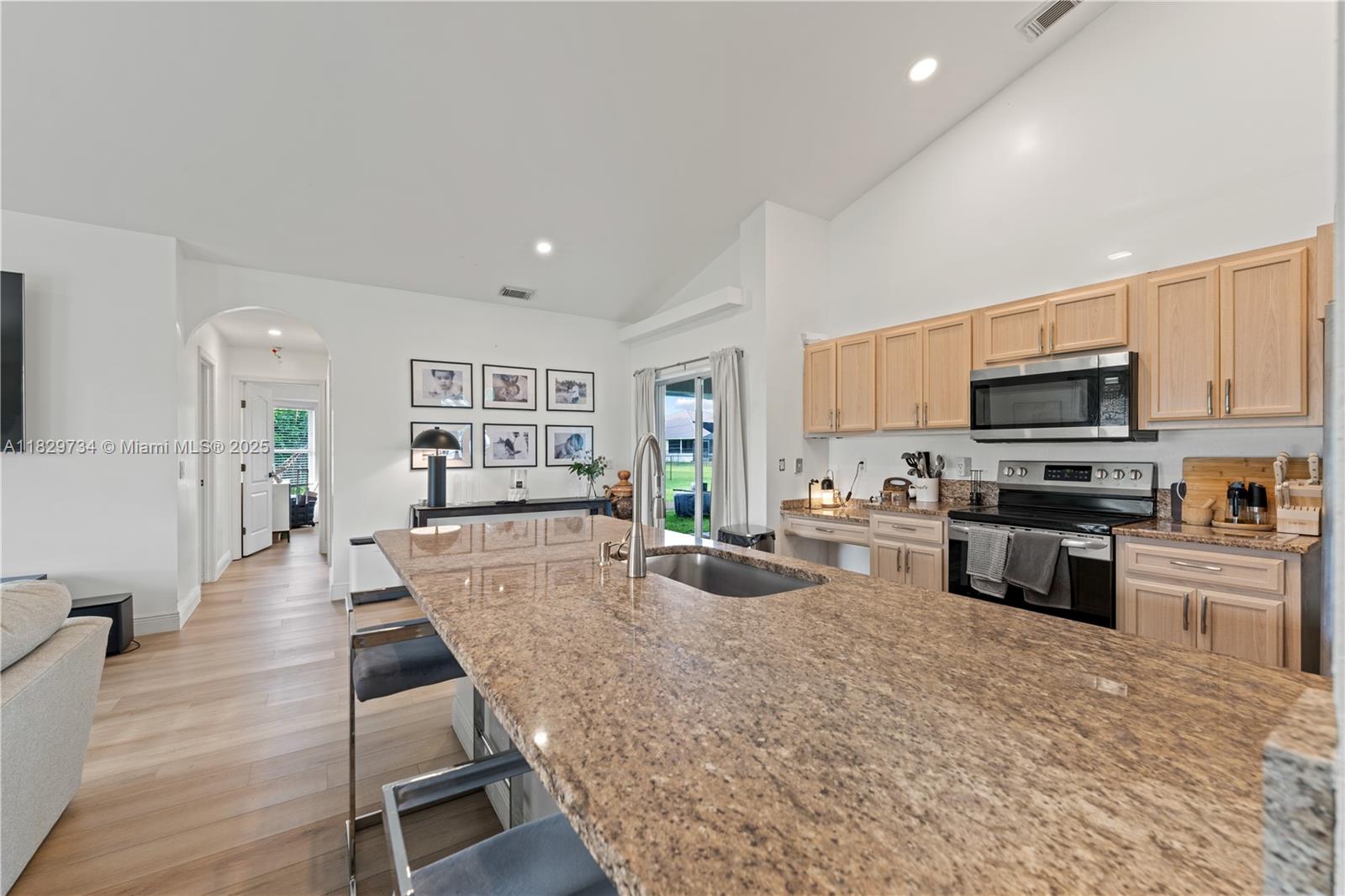 2055 SW Aaron Ln, Port St. Lucie