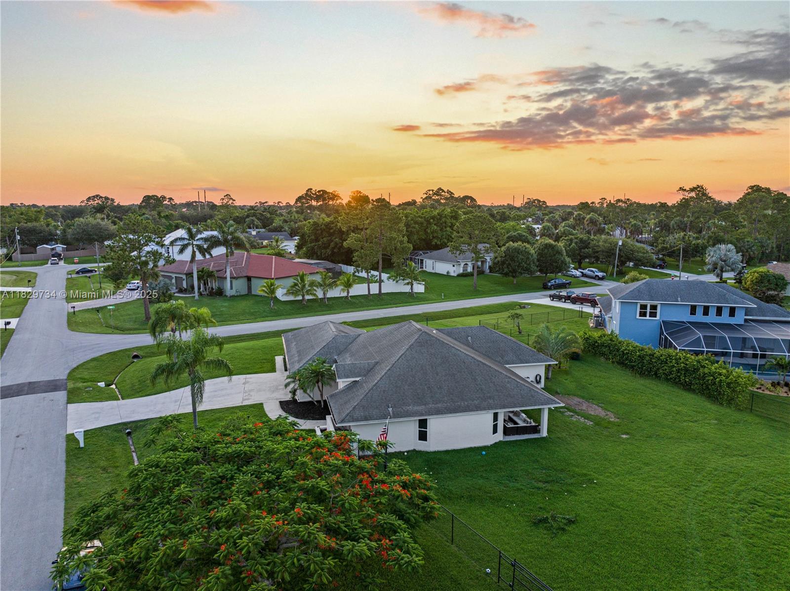 2055 SW Aaron Ln, Port St. Lucie