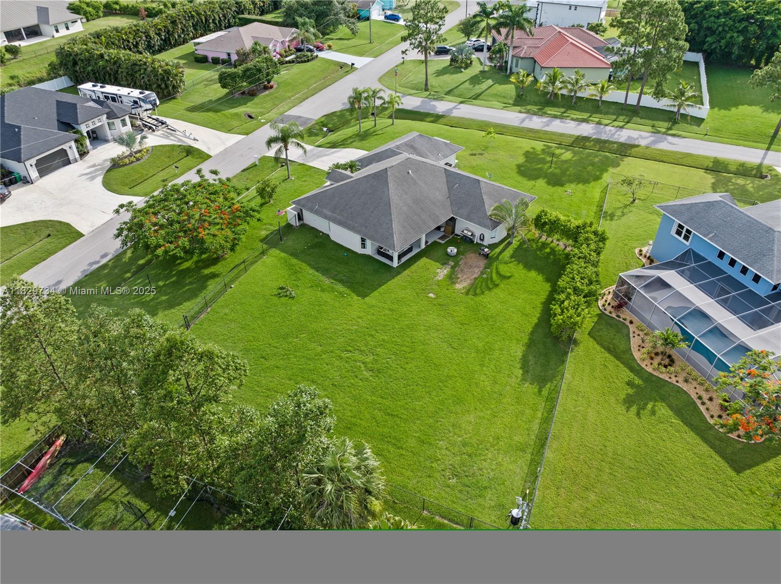 2055 SW Aaron Ln, Port St. Lucie