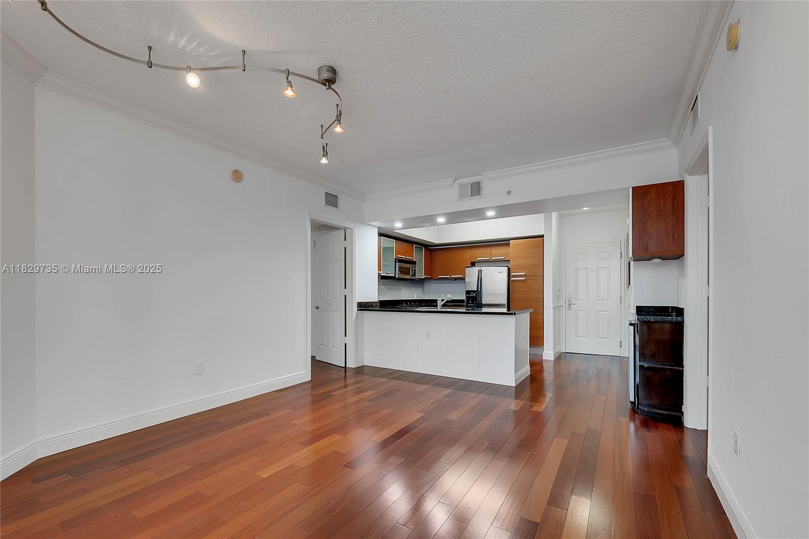 2030 S Douglas Rd # 417