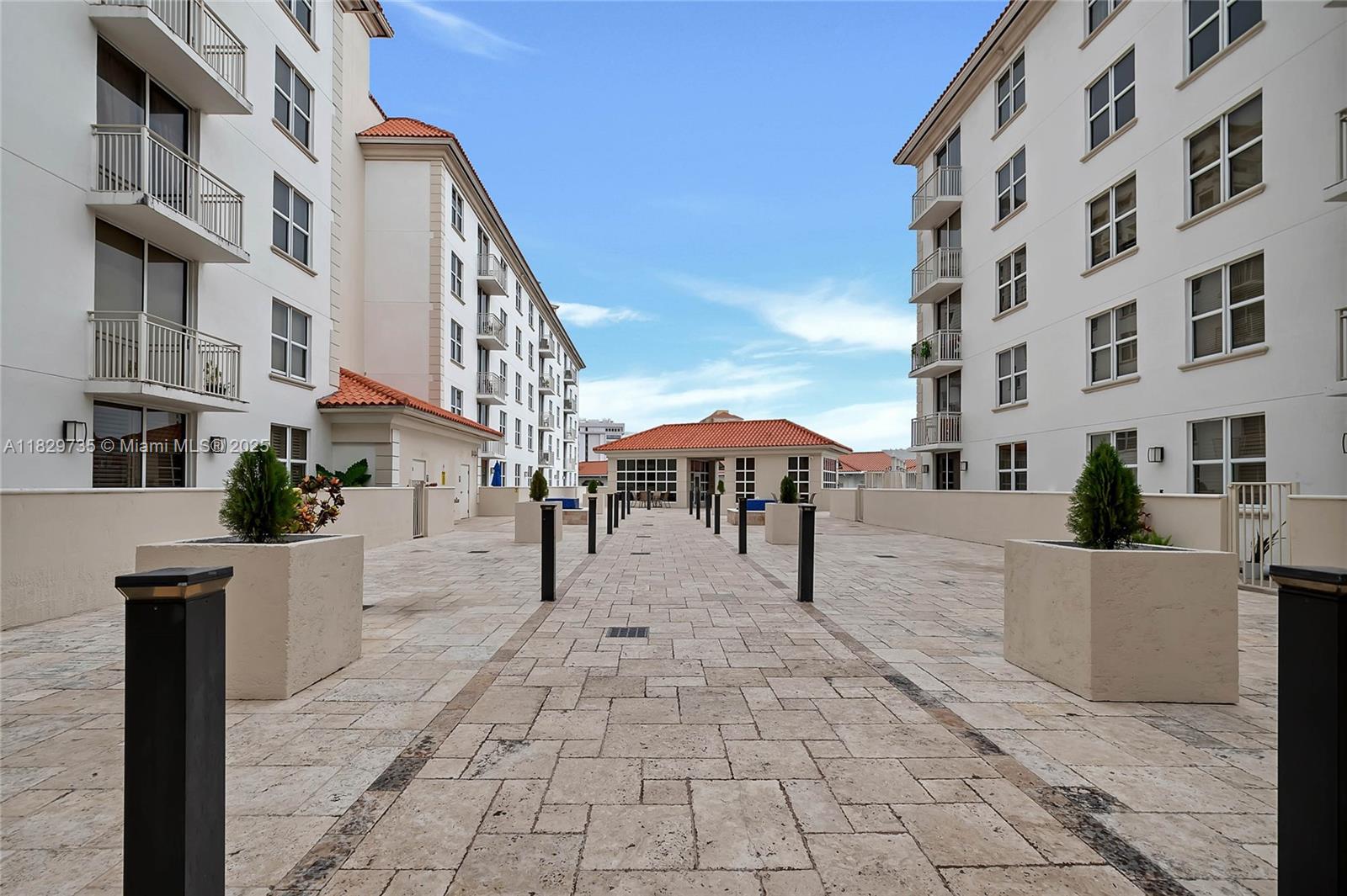 2030 S Douglas Rd # 417