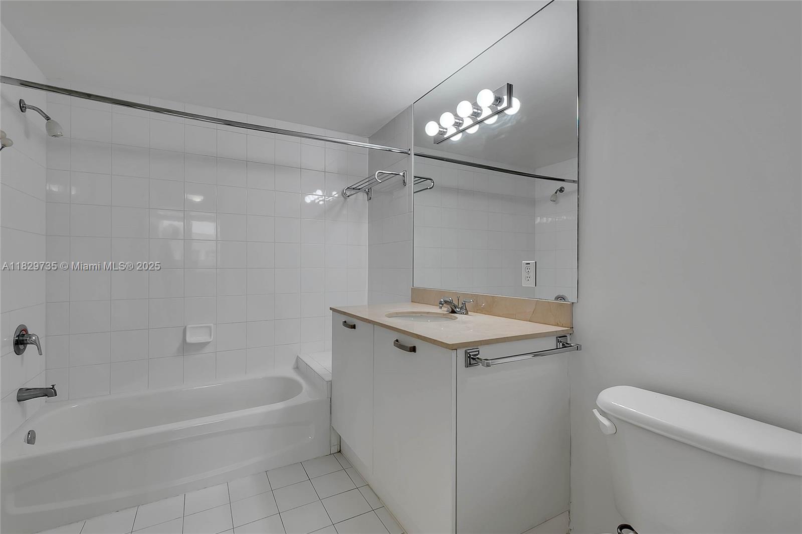 2030 S Douglas Rd # 417