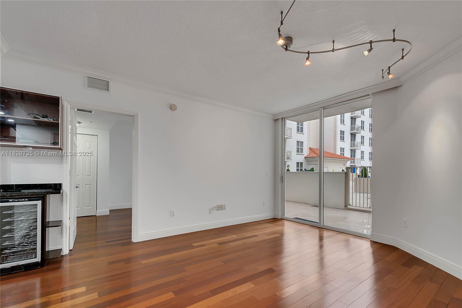 2030 S Douglas Rd # 417