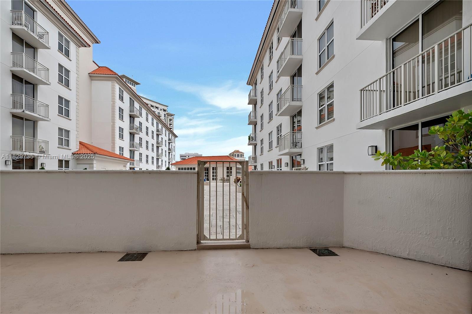 2030 S Douglas Rd # 417