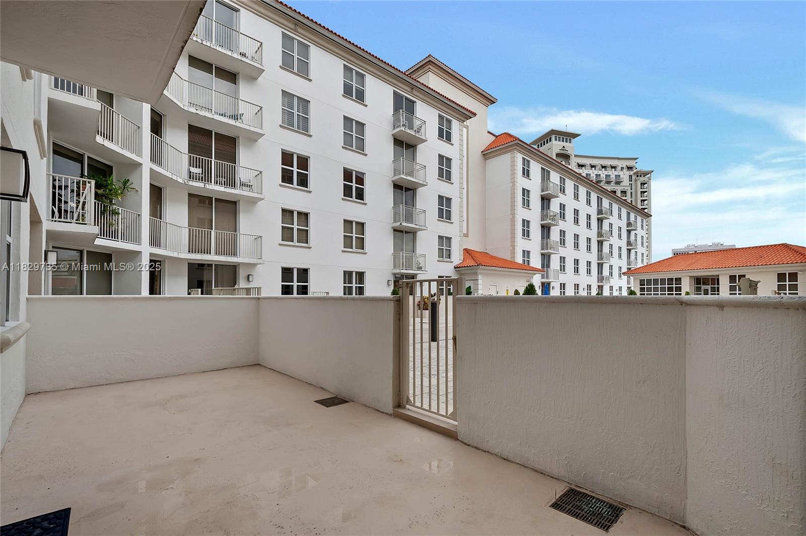 2030 S Douglas Rd # 417