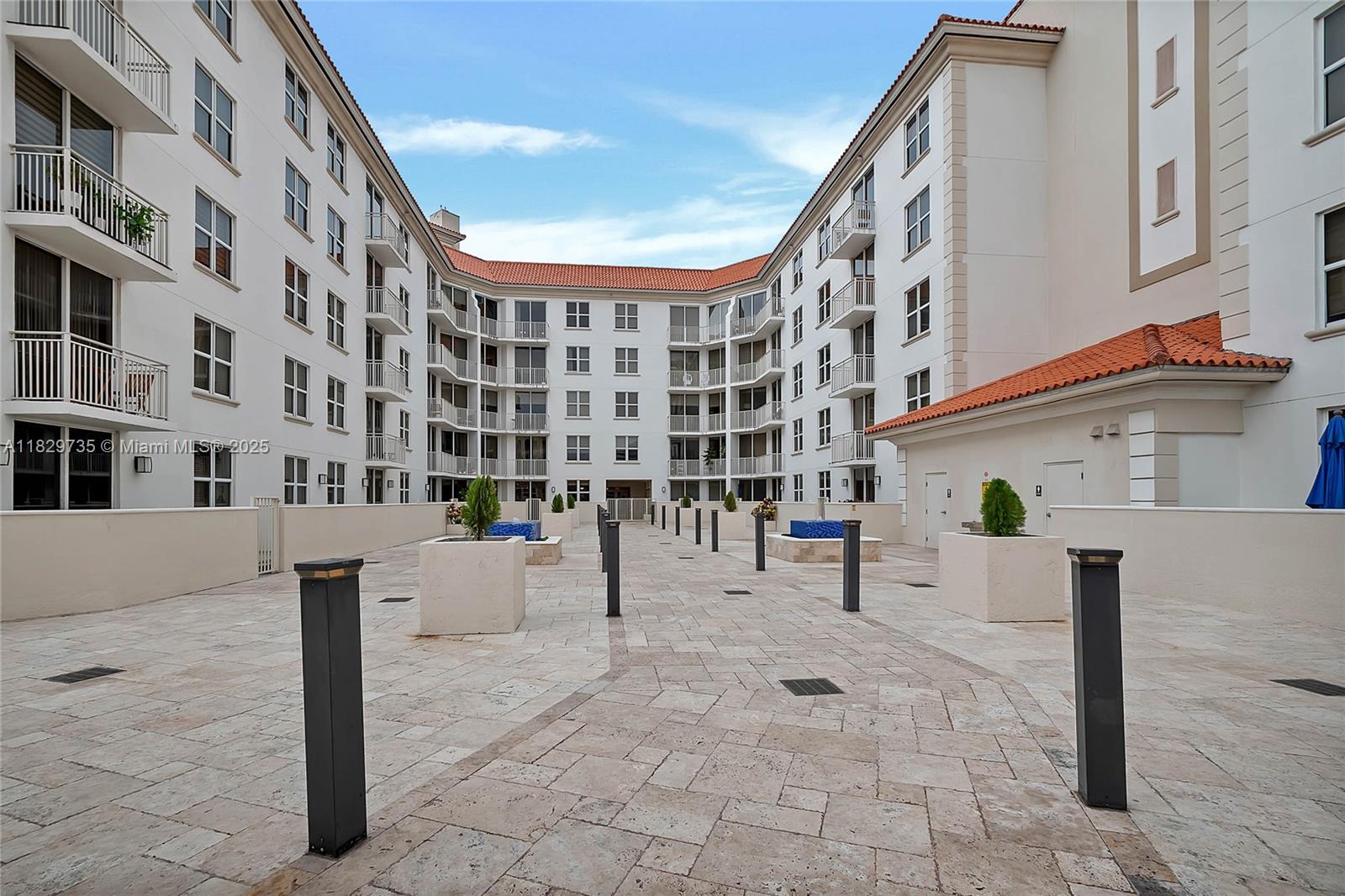 2030 S Douglas Rd # 417