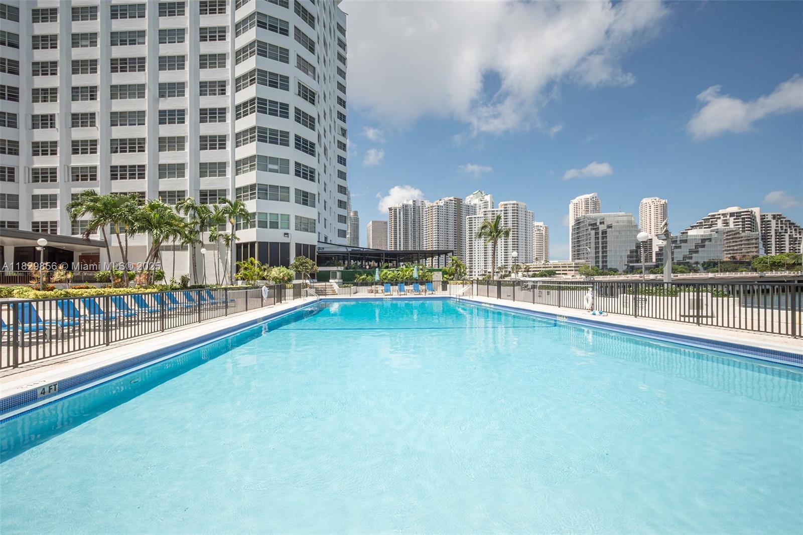 801 Brickell Bay Dr # 1562