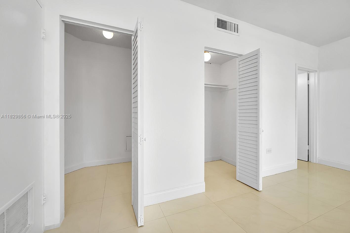 801 Brickell Bay Dr # 1562