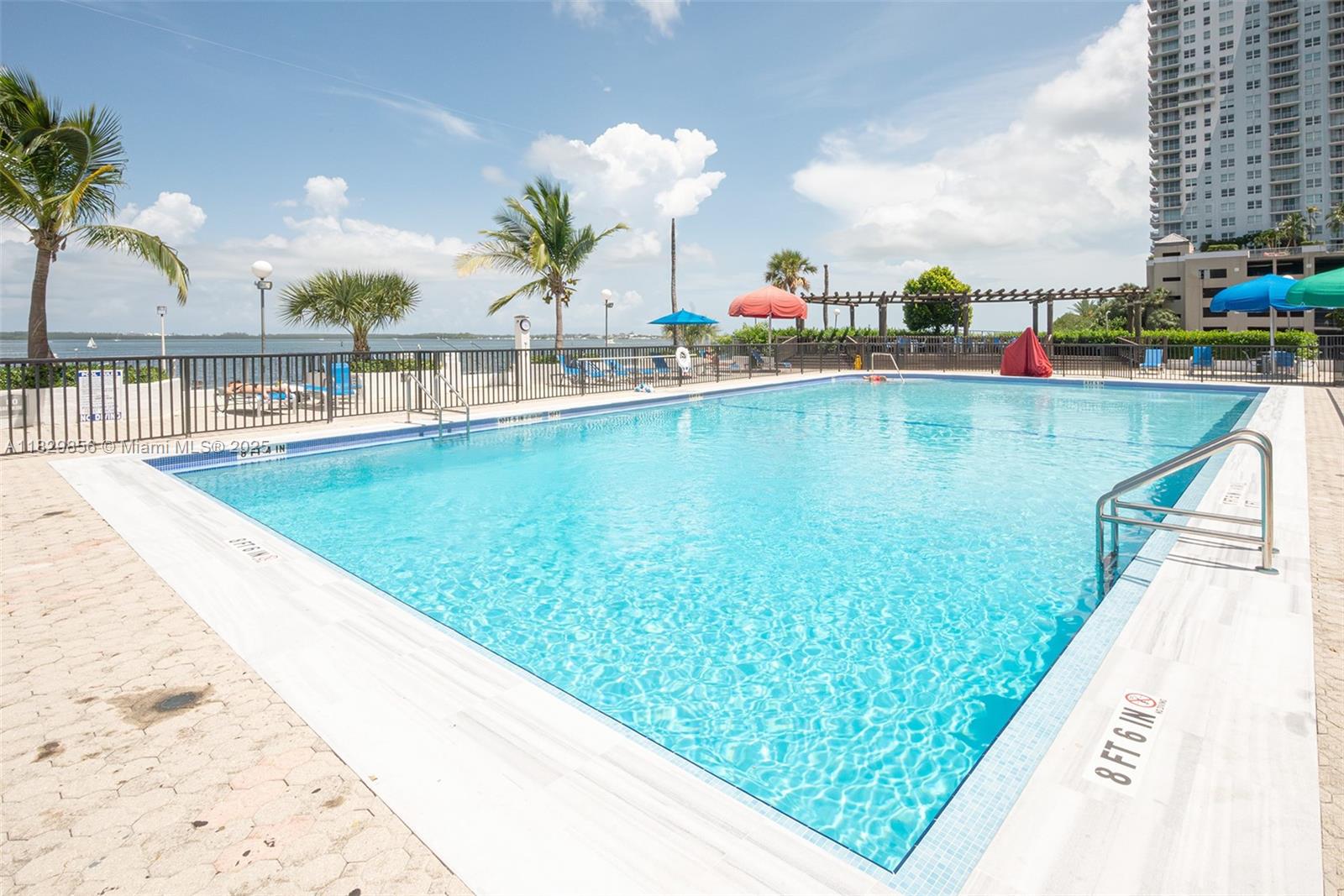 801 Brickell Bay Dr # 1562