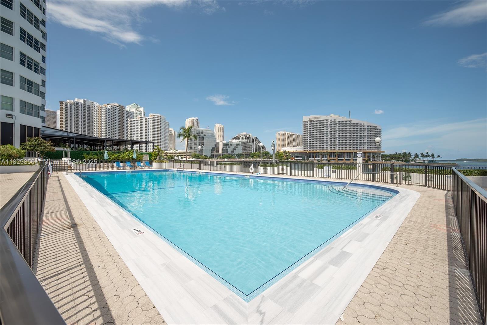 801 Brickell Bay Dr # 1562