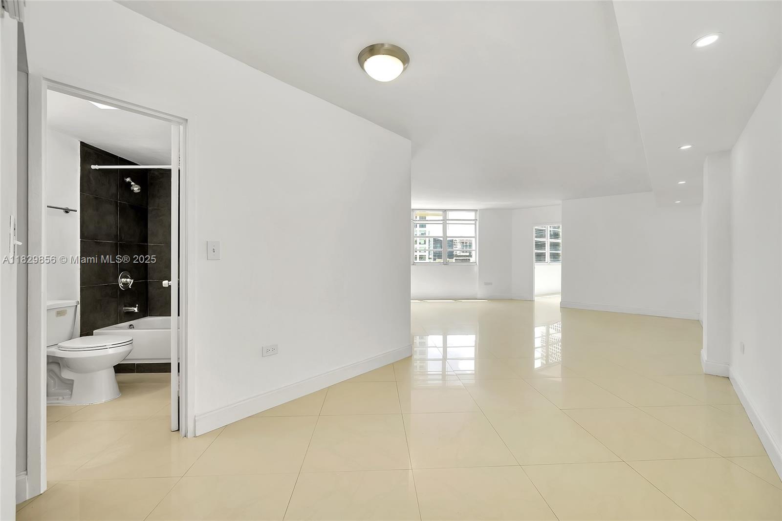 801 Brickell Bay Dr # 1562