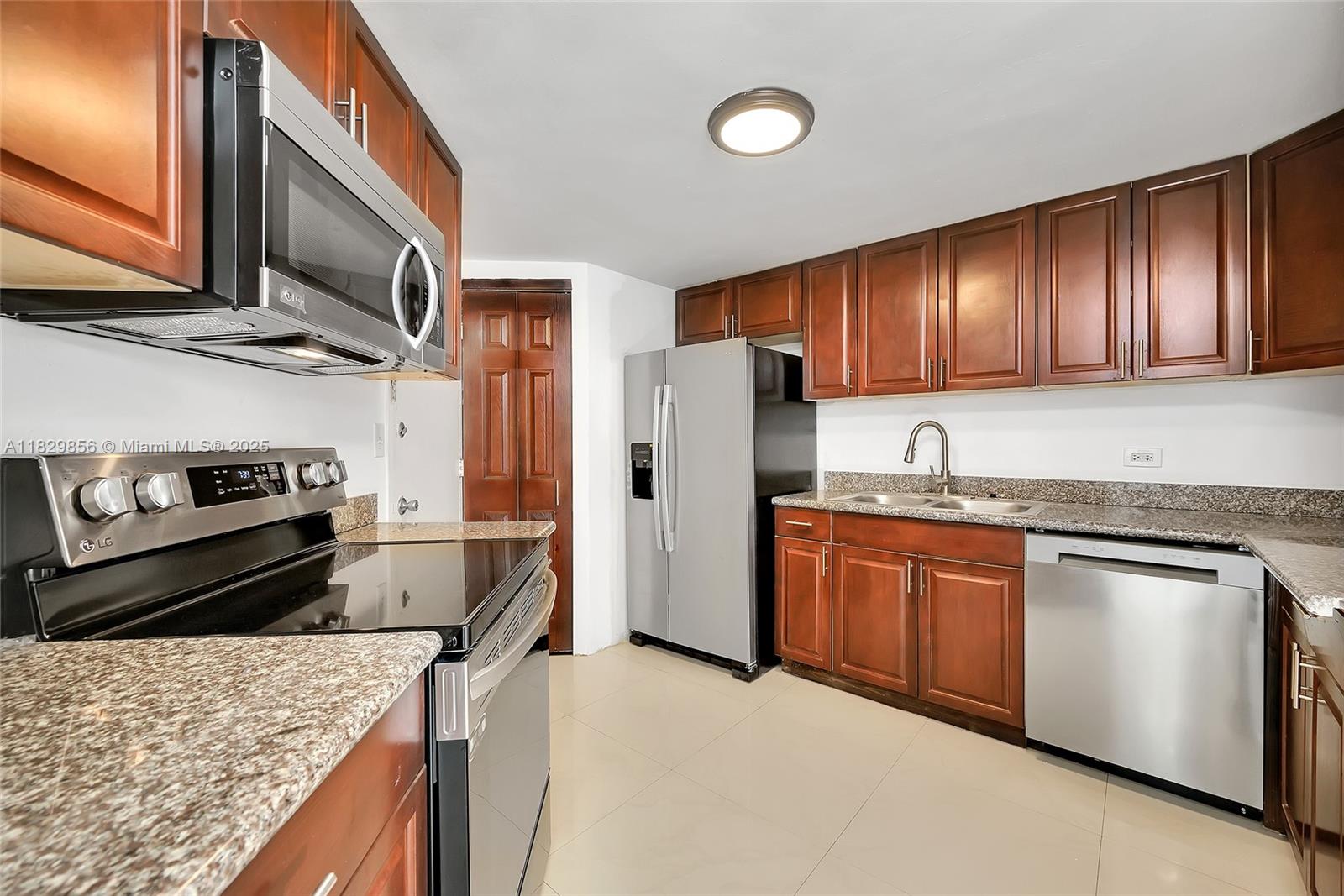 801 Brickell Bay Dr # 1562