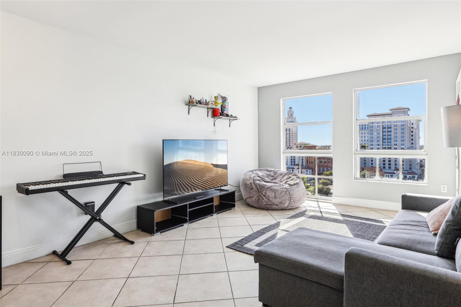 2351 Douglas Rd # 1305 Unit: PH 1305