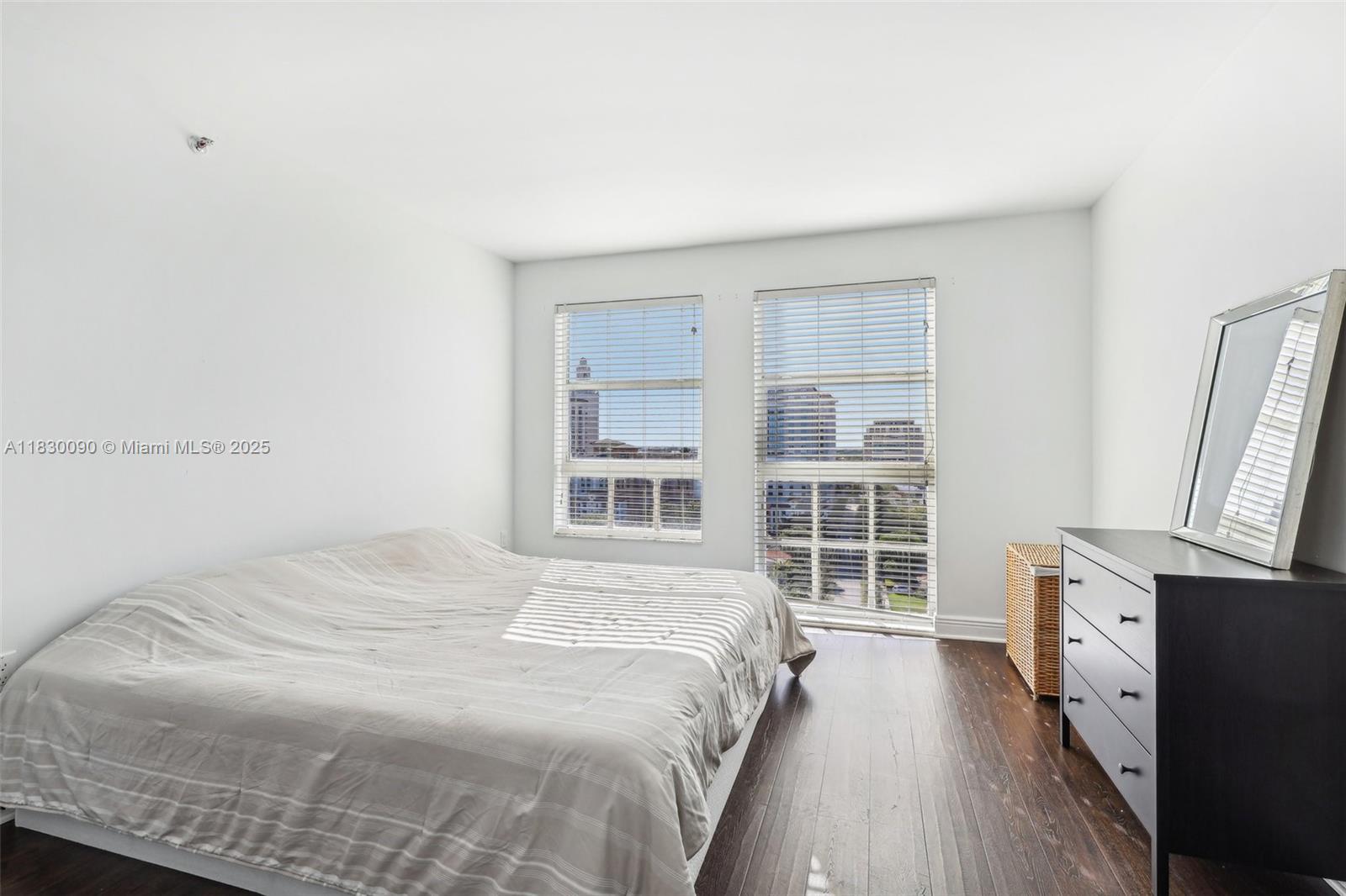 2351 Douglas Rd # 1305 Unit: PH 1305