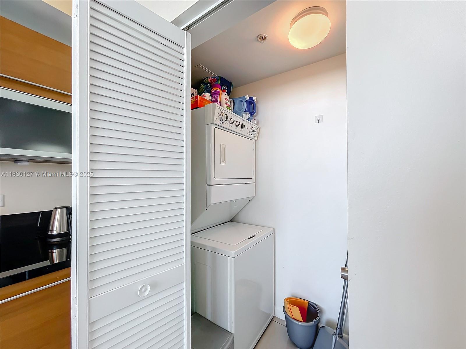 244 Biscayne Blvd # 1108
