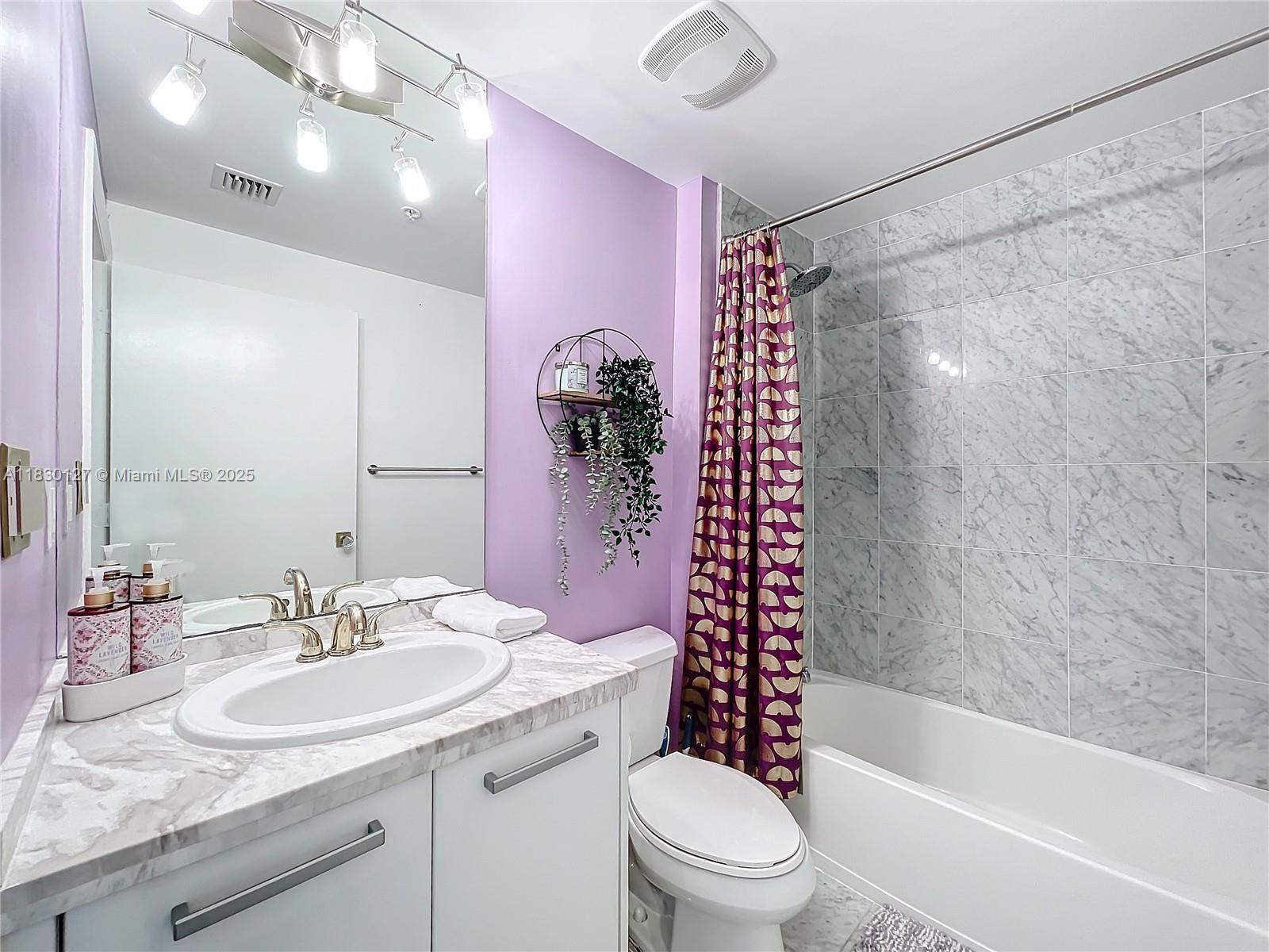 244 Biscayne Blvd # 1108