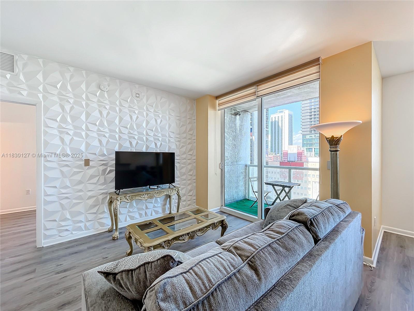 244 Biscayne Blvd # 1108