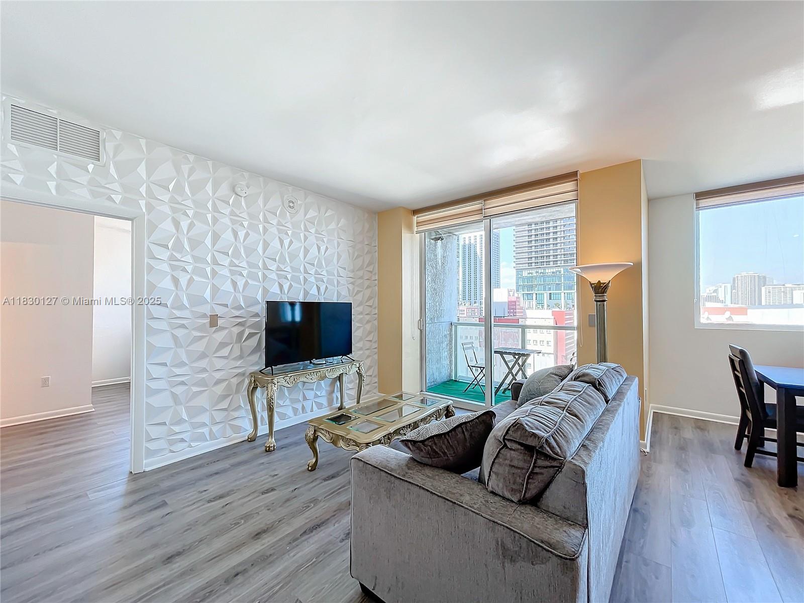 244 Biscayne Blvd # 1108
