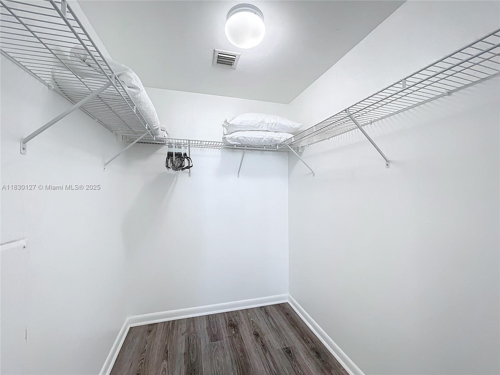 244 Biscayne Blvd # 1108