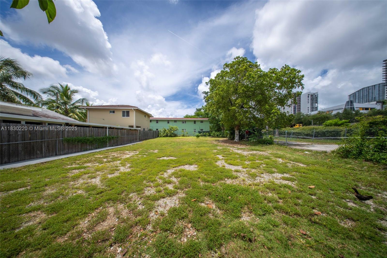 367 SW 11th St