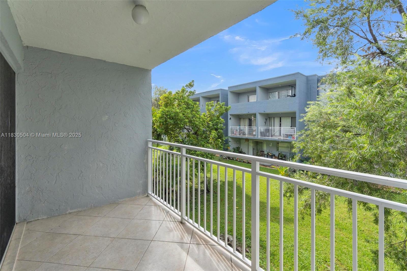 9371 Fontainebleau Blvd # I209